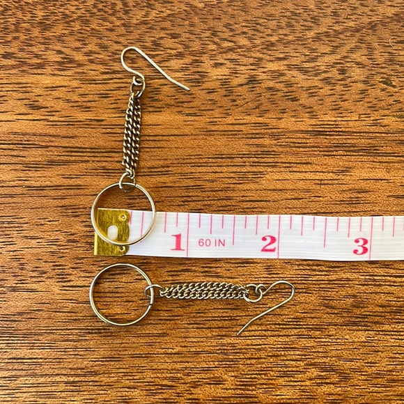 🔥 3 FOR $20 🔥 Dangling gold-like earrings. White-gold appearance. - Picture 4 of 4